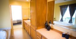 Spacious 2 bedroom townhome in Redmond