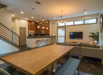 5 bedroom house in Austin