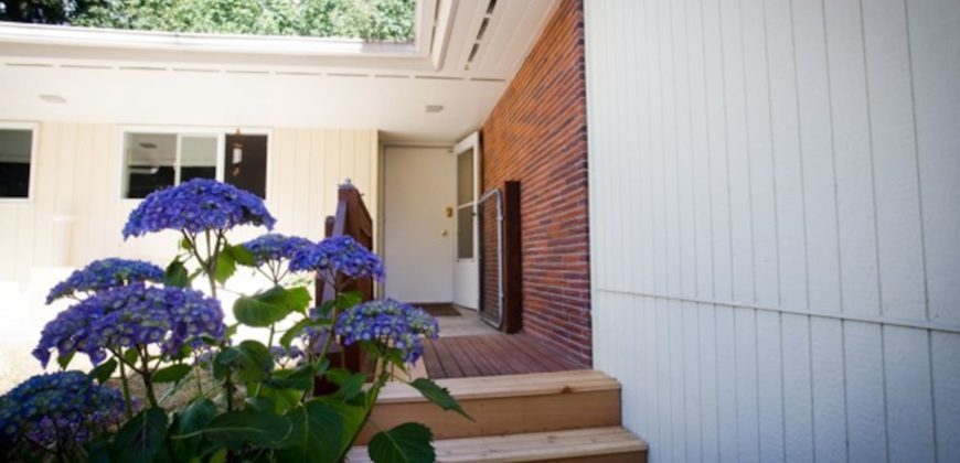 Spacious 2 bedroom townhome in Redmond