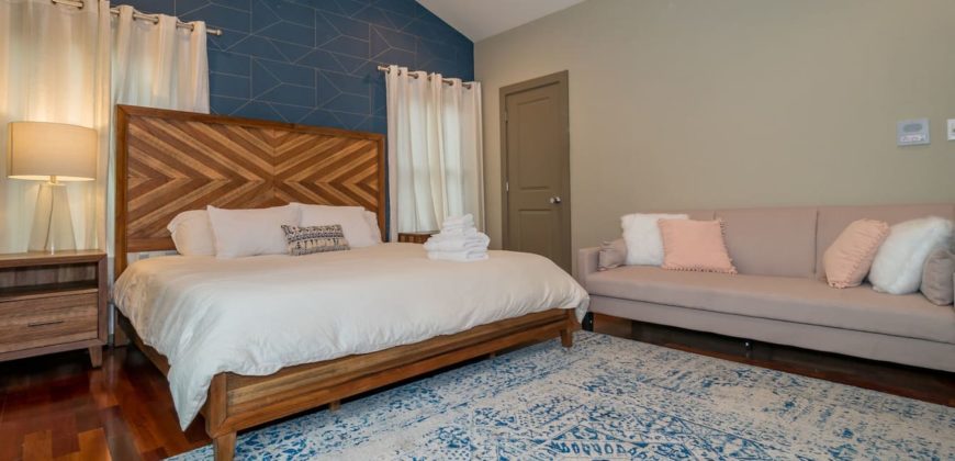 5 bedroom house in Austin