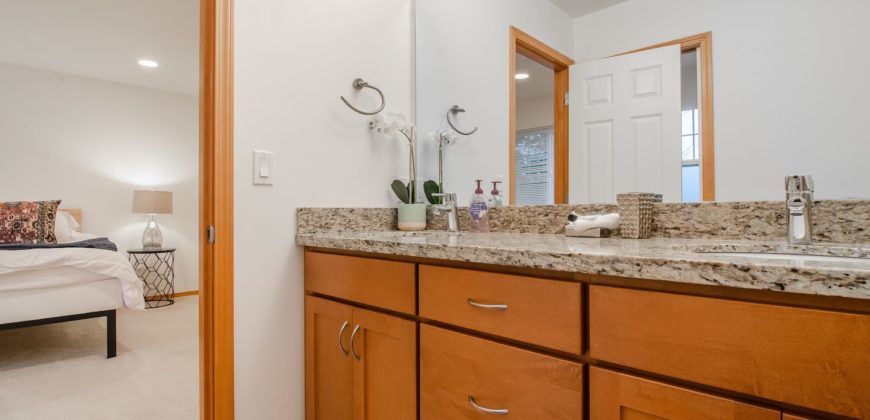 5 bedroom townhome in Seattle