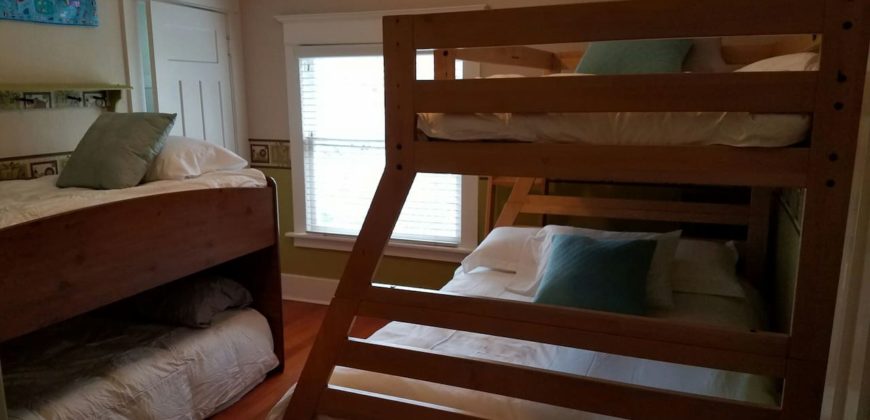 4 bedroom house in Seattle