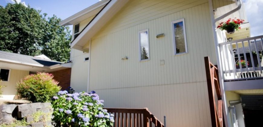 Spacious 2 bedroom townhome in Redmond
