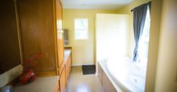 Spacious 2 bedroom townhome in Redmond